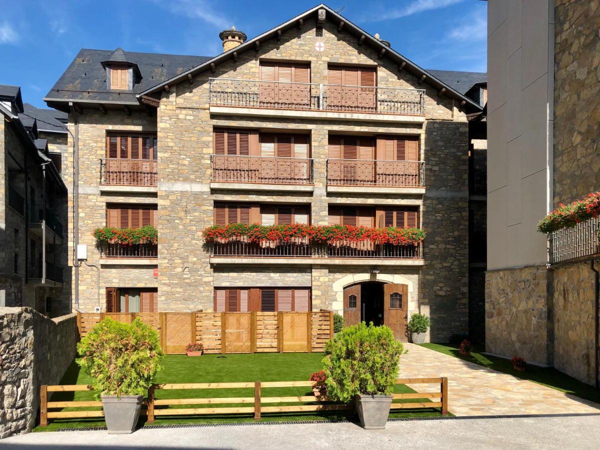 Villa De Plan Apartments&Suites Exteriör bild